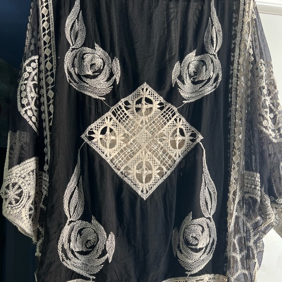 Tops - Picture 2 of 3